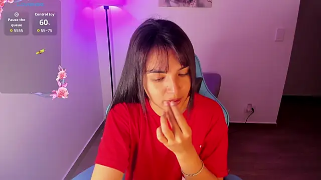 Miss Nicole online show from 05.17.26
