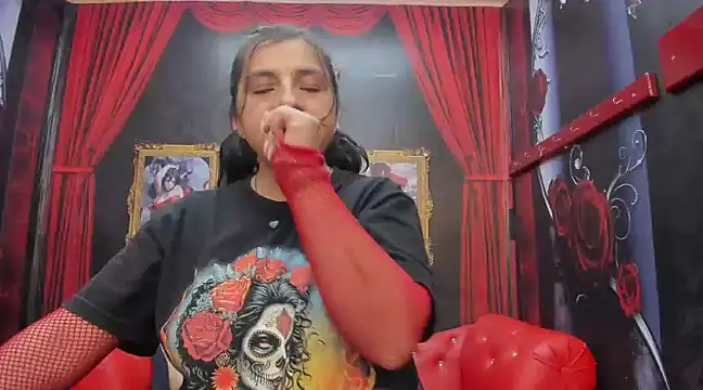 Snapshot of AmaiaDavies chatting on 12.04.24 AmaiaDavies online show from 12.04.24