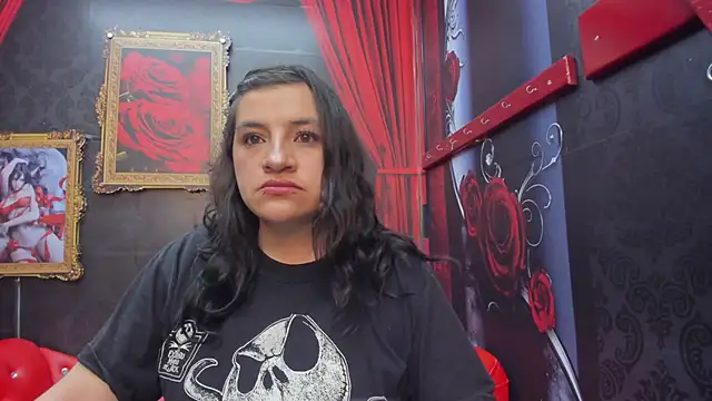 Snapshot of AmaiaDavies chatting on 12.13.24 AmaiaDavies online show from 12.13.24