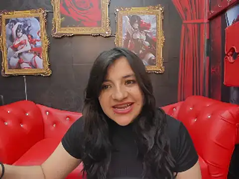 Snapshot of AmaiaDavies chatting on 12.14.24 AmaiaDavies online show from 12.14.24