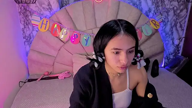  emma miller  online show from 04.02.26