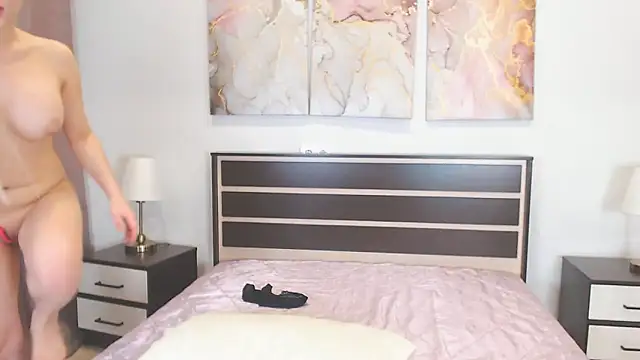 Yulianna Smith online show from 12.15.24