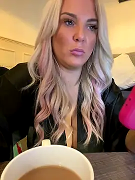 Bustyblondebabe32 online show from 11.07.25