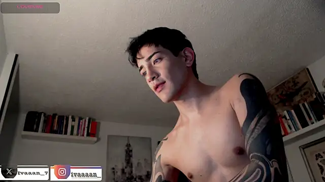 ivaaaan  online show from 12.18.25