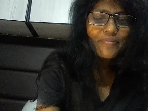 MsAttitude online show from 10.04.25