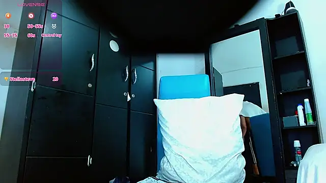 Snapshot of isuckmyselfxxx_420 chatting on 02.05.25 isuckmyselfxxx 420 online show from 02.05.25