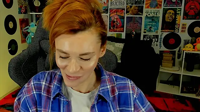 Snapshot of MistyBarnes chatting on 12.16.24 MistyBarnes online show from 12.16.24