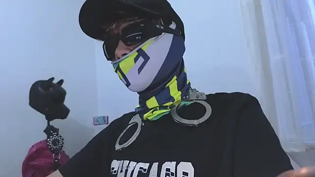 Snapshot of AcidMilo chatting on 02.17.25 AcidMilo online show from 02.17.25