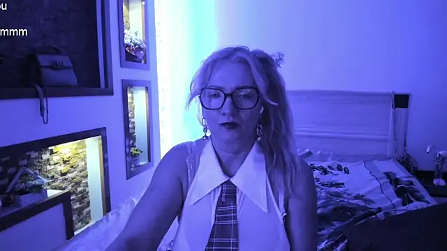 TrueFoxyyy online show from 03.12.25