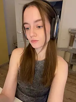 Snapshot of malyshhka chatting on 12.06.24 malyshhka online show from 12.06.24