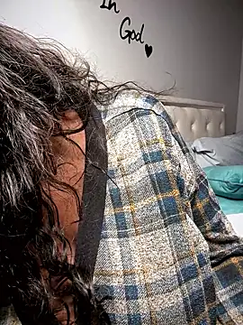 Snapshot of 1Topgyal chatting on 01.18.26 1Topgyal online show from 01.18.26