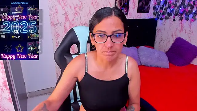 Snapshot of alma_blue chatting on 01.03.25 alma blue online show from 01.03.25