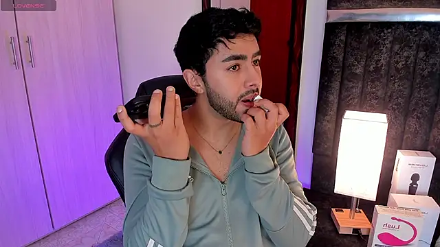 ItsMeEros online show from 02.23.25