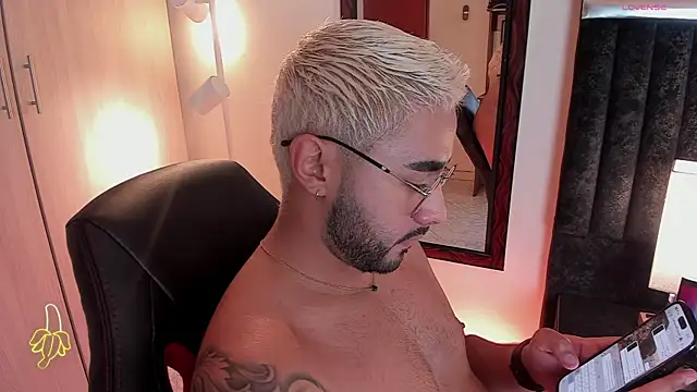 ItsMeEros online show from 09.10.25