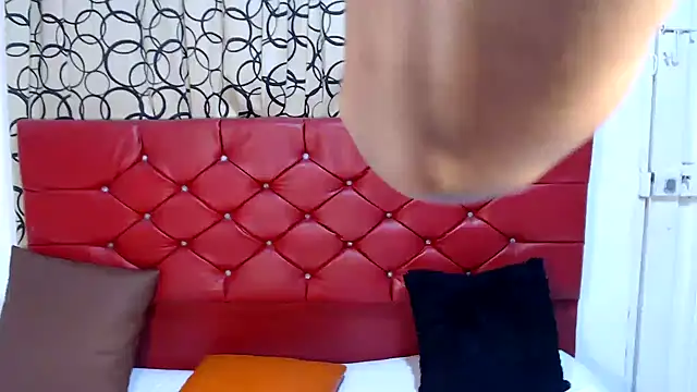 Snapshot of dirtydolltsx chatting on 10.10.25 dirtydolltsx online show from 10.10.25