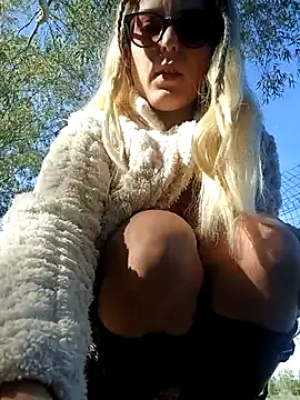 dolcehelena993 online show from 11.20.25