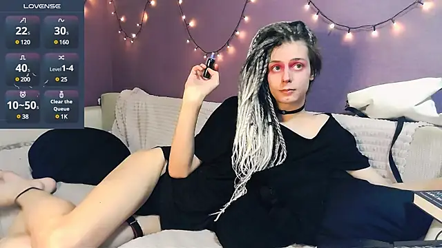 Littlepinkcat online show from 03.10.25