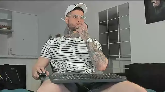  jamesleandros1 online show from 01.06.25