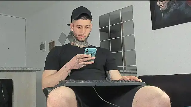  jamesleandros1 online show from 01.15.25