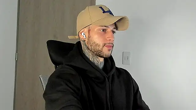  jamesleandros1 online show from 12.22.25