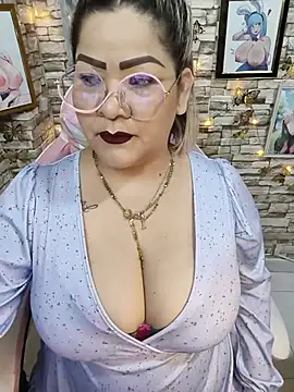 Dalessa Bigtits online show from 05.25.26