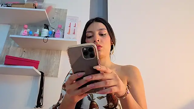 PIA STONE online show from 10.15.25