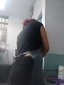 Snapshot of SabinaMerchetti chatting on 12.21.24 SabinaMerchetti online show from 12.21.24