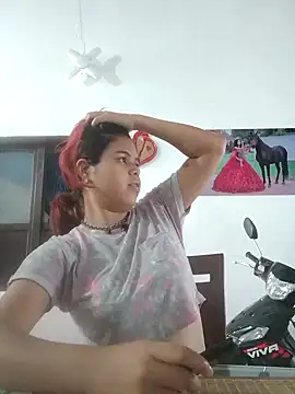 Snapshot of SabinaMerchetti chatting on 02.04.25 SabinaMerchetti online show from 02.04.25