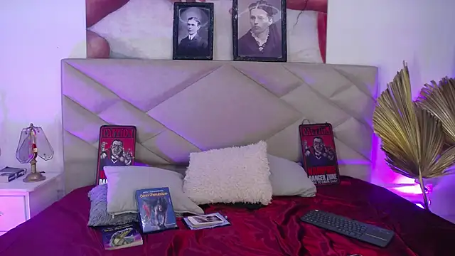 Snapshot of SabinaMerchetti chatting on 09.25.25 SabinaMerchetti online show from 09.25.25