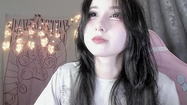 Snapshot of Holy420lolii chatting on 09.29.25 Holy420lolii online show from 09.29.25