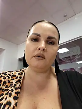 GeorgiaLerox online show from 11.24.25