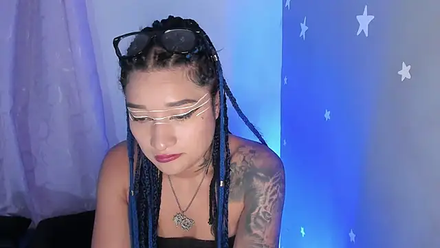 Snapshot of Eva_Lee_ chatting on 12.28.24 Eva Lee online show from 12.28.24