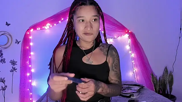 Snapshot of Eva_Lee_ chatting on 01.28.25 Eva Lee online show from 01.28.25