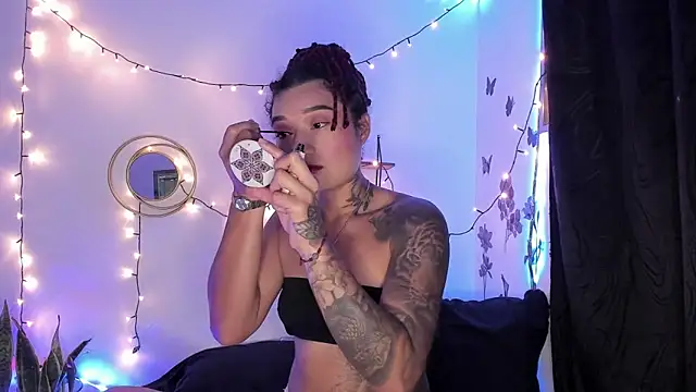 Snapshot of Eva_Lee_ chatting on 02.13.25 Eva Lee online show from 02.13.25