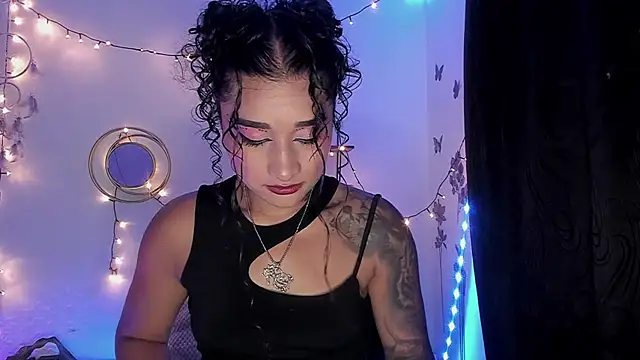 Snapshot of Eva_Lee_ chatting on 02.23.25 Eva Lee online show from 02.23.25