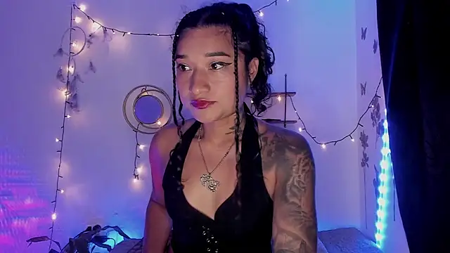 Snapshot of Eva_Lee_ chatting on 03.04.25 Eva Lee online show from 03.04.25