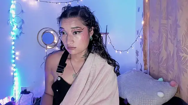 Snapshot of Eva_Lee_ chatting on 03.20.25 Eva Lee online show from 03.20.25