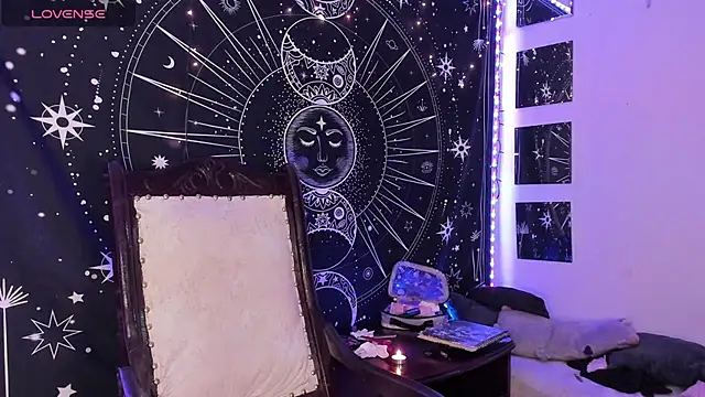 Snapshot of Eva_Lee_ chatting on 10.04.25 Eva Lee online show from 10.04.25