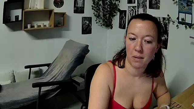 Snapshot of AnyaKrey@xh chatting on 01.21.25 AnyaKreyxh online show from 01.21.25