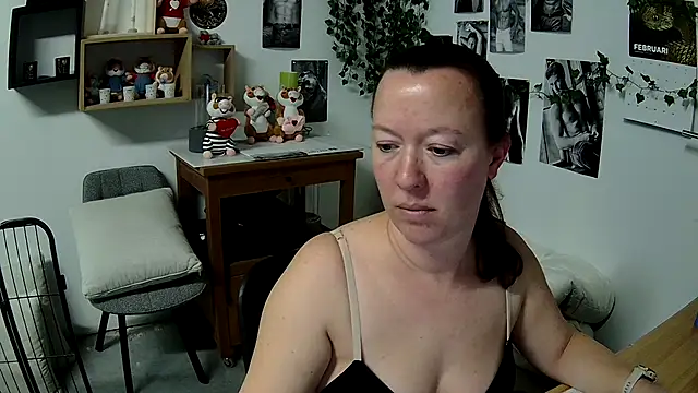 Snapshot of AnyaKrey@xh chatting on 02.20.26 AnyaKreyxh online show from 02.20.26