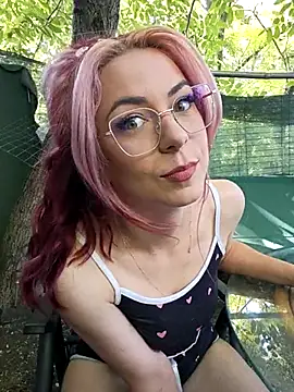 Snapshot of CindeFucknRella chatting on 06.25.26 CindeFucknRella online show from 06.25.26