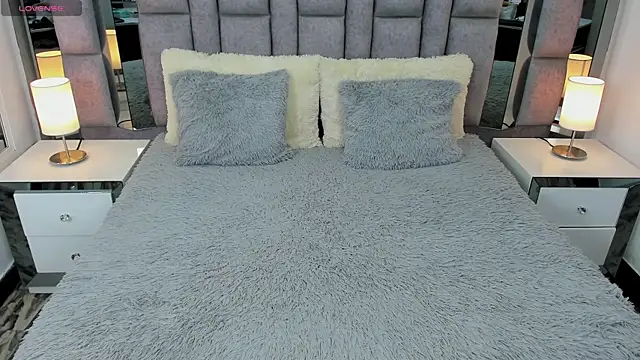 EMMAHILL1 online show from 03.12.25