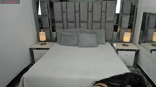 EMMAHILL1 online show from 02.23.26