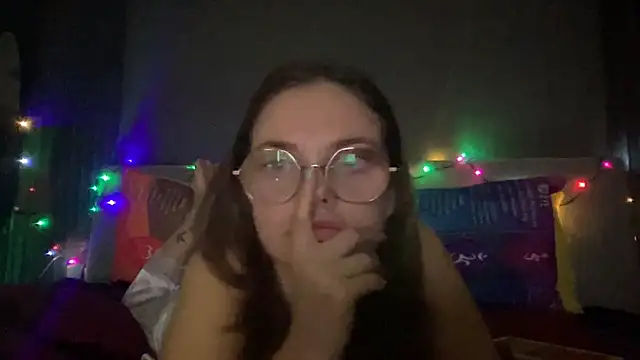 lovebellagrey online show from 12.16.24