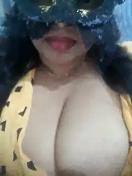 chubby wife online show from 06.05.26