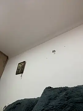 Abril Luv online show from 02.25.25