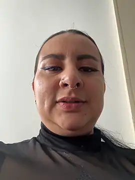 Abril Luv online show from 02.17.26