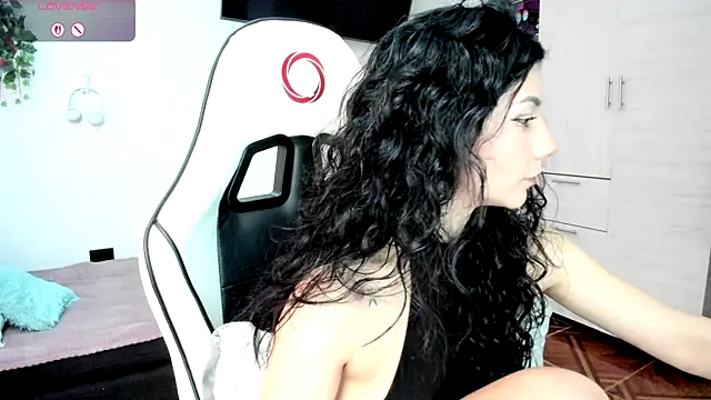 Snapshot of Gisell1501997 chatting on 04.26.26 Gisell1501997 online show from 04.26.26