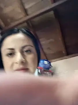 Juli Castillo8 online show from 09.17.25