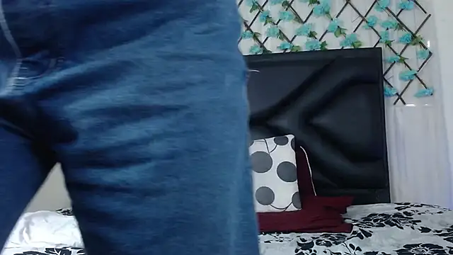 EmmaWilliamss online show from 12.15.25